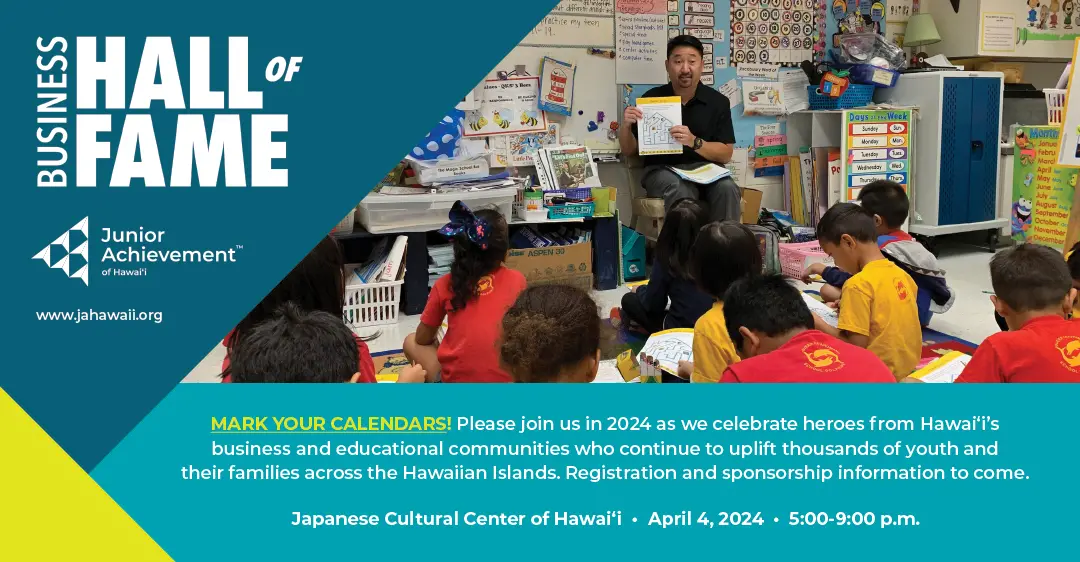 image of volunteer teaching students